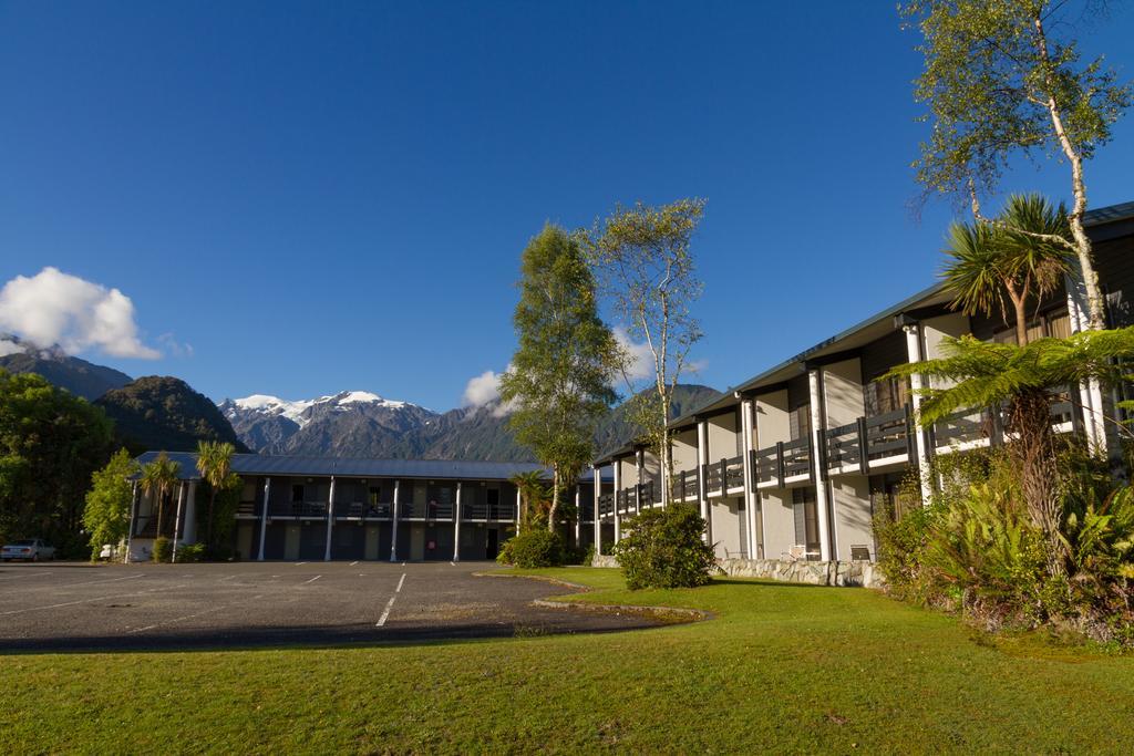 Scenic Hotel Franz Josef Glacier Bagian luar foto