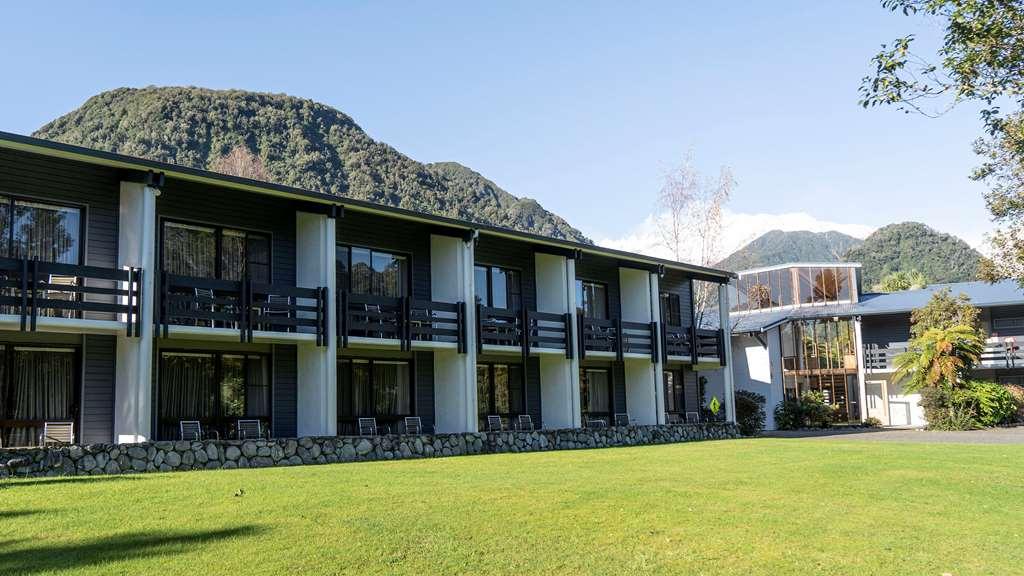 Scenic Hotel Franz Josef Glacier Bagian luar foto